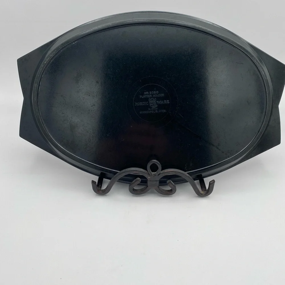 Nordic Ware Aluminum Steak Sizzler Platter Heat-Resistant Black Holder